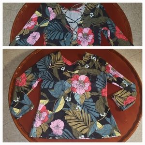 Guess Tropical Long 3/4 Sleeve Sexy Laced Up Criss Cross Back Top Size Medium
